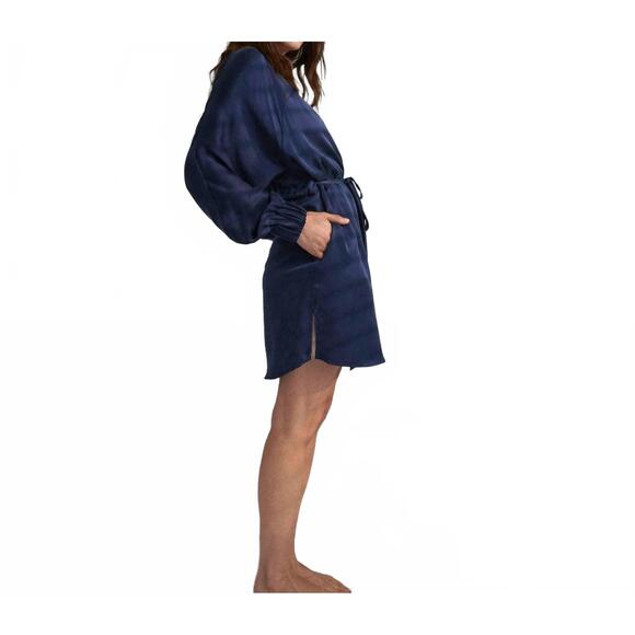 NEW LUNYA washable silk short robe in deep blue